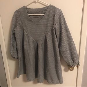 Cute puffy gingham top